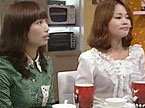 狂野女和活泼妹为儒雅男争风吃醋
