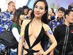 美女车模，车展“胸展”？